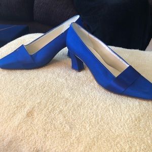 Size 10 blue women’s dress shoes